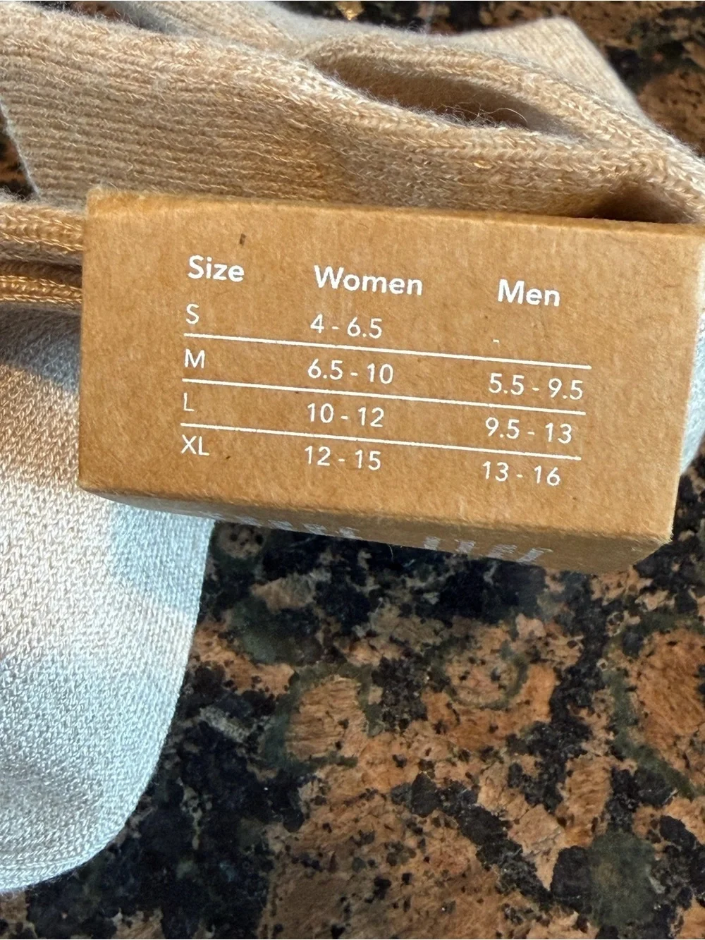Wellow Men's Casual Crew Socks in Cream - Medium